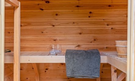 'Neli' - 850m to the fjord 1