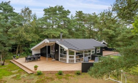 'Ove' - 500m from the sea