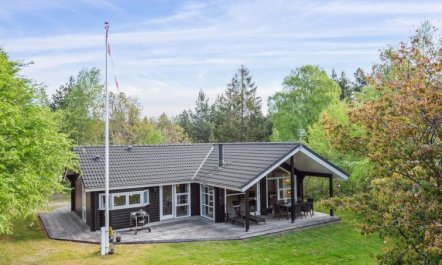 'Hejdi' - 350m from the sea