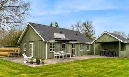 'Hinrich' - 750m from the sea