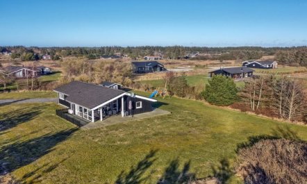 'Nynke' - 600m from the sea 2