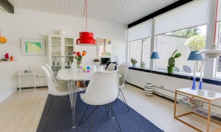 'Enya' - 600m from the sea 6