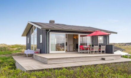 'Tinea' - 50m from the sea