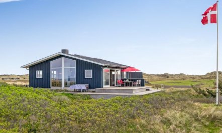 'Tinea' - 50m from the sea 2