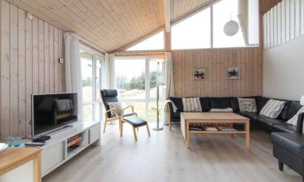 'Huno' - 400m from the sea 2