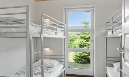 'Bertram' - 1.9km from the sea 6