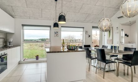 'Eveline' - 1.5km from the sea 1