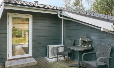 'Erhardt' - 800m from the sea 3