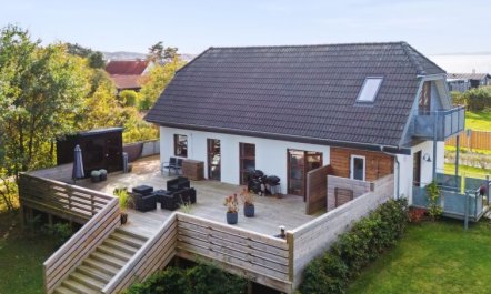 'Elmeri' - 200m from the sea