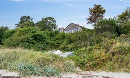 'Alfhild' - 30m from the sea 1