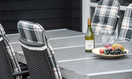 'Mavis' - 800m from the sea 7