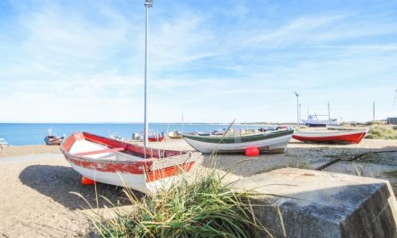 'Mavis' - 800m from the sea 3