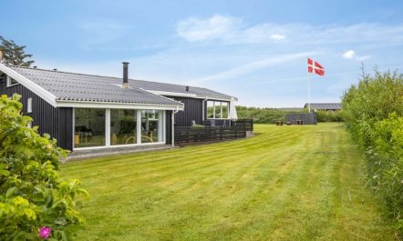 'Tinja' - 700m from the sea