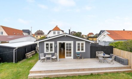 'Sofine' - 250m from the sea