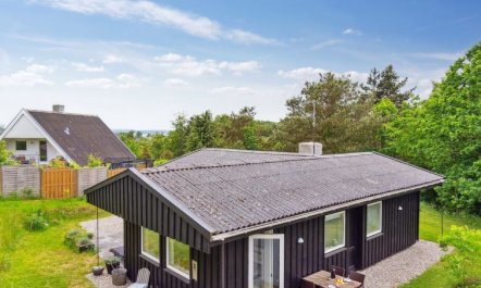 'Lenaya' - 1km from the sea 1