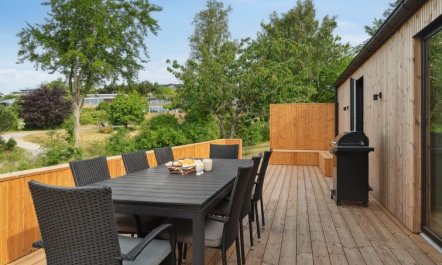 'Edina' - 350m from the sea 4