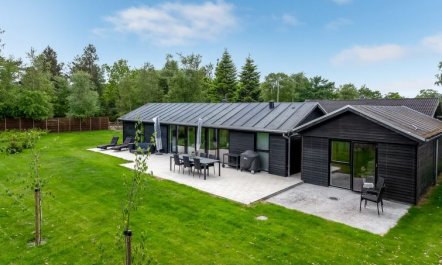 'Fay' - 25m from the sea