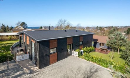 'Ylvi' - 250m from the sea