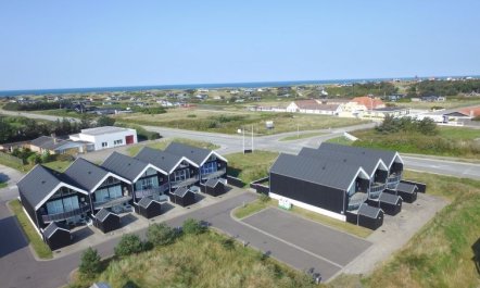 'Katharine' - 600m from the sea 3