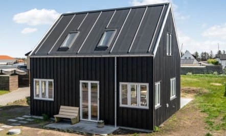 'Spase' - 450m from the sea