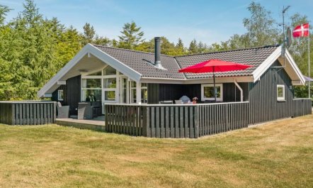 'Esaline' - 400m from the sea