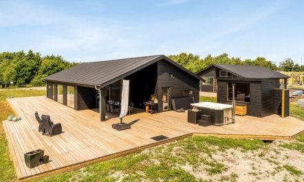 'Mads' - 700m from the sea