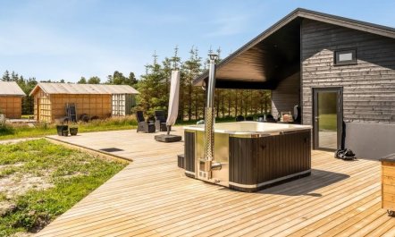 'Mads' - 700m from the sea 4