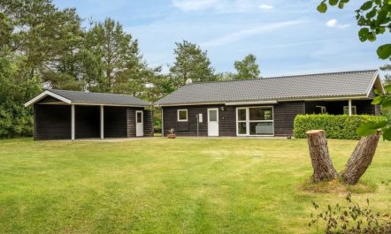 'Ara' - 1.4km from the sea