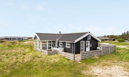 'Dreng' - 800m from the sea 3