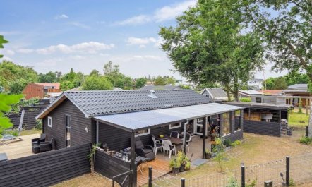 'Tjarven' - 300m from the sea