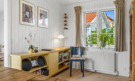 'Edmond' - 150m from the sea 3