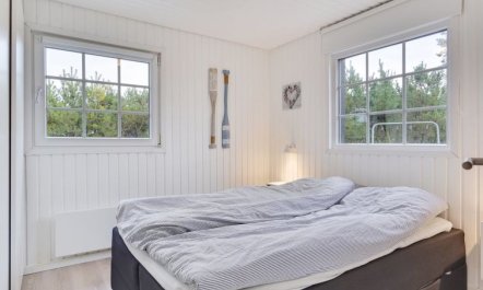 'Corina' - 100m from the sea 5