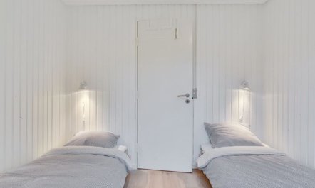 'Corina' - 100m from the sea 6