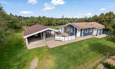 'Sölva' - 750m from the sea