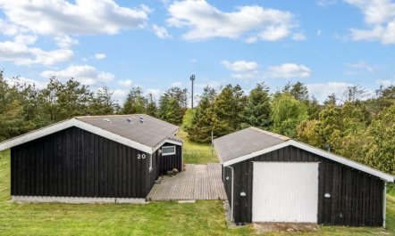 'Aja' - 900m from the sea 4