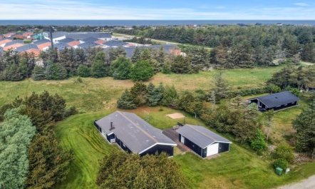 'Aja' - 900m from the sea 3