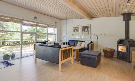 'Hwelp' - 200m from the sea 3