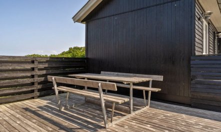 'Withger' - 300m from the sea 6