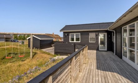 'Withger' - 300m from the sea 5