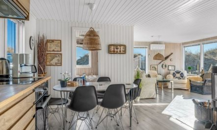 'Alrike' - 200m from the sea 5