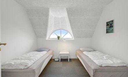 'Darleen' - 850m to the fjord 6