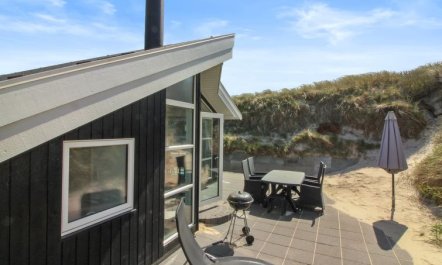 'Felippa' - 25m from the sea 6