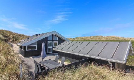 'Felippa' - 25m from the sea 4