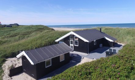 'Felippa' - 25m from the sea 2