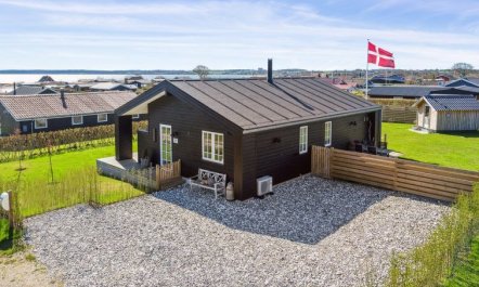 'Ovine' - 300m from the sea