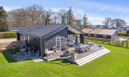 'Ovine' - 300m from the sea 7