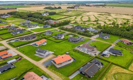 'Malila' - 400m to the fjord 4