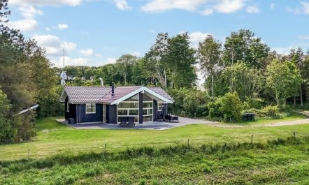 'Thorman' - 75m from the sea 1