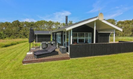 'Grit' - 650m from the sea