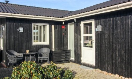 'Grit' - 650m from the sea 6